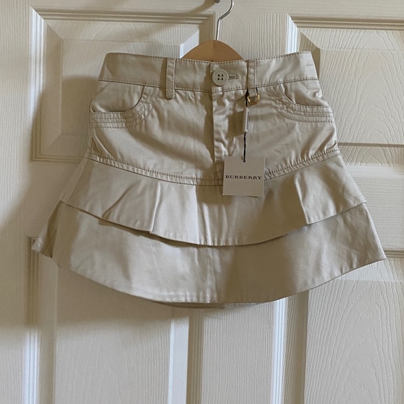 Burberry Girls Tiered Beige Mini Skirt New with Tags Size 6 / 116cm - Picture 2 of 7
